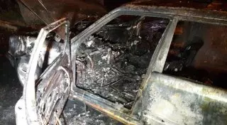 Автомобиль сгорел дотла в Алматы