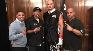 Казахстанский боксер-тяжеловес Иван Дычко с досрочной победы дебютировал на профи-ринге