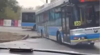 За просевший асфальт на одной из улиц Алматы оштрафуют подрядчика