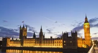 Парламенты Британии и Шотландии чаще других подвергались атакам хакеров в этом году