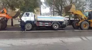 "Утонувший" в асфальте водовоз: Подрядчика оштрафуют на миллион тенге в Алматы