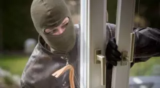 В Алматы обокрали отдел образования: Пропали личные данные детей