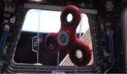 Астронавты показали на МКС космические трюки со спиннером