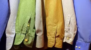 Стоимость рубашек сравнили в Казахстане и Кыргызстане