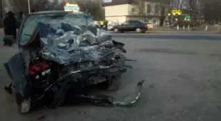 Водитель погиб в смертельном ДТП с грузовиком возле станции Шамалган