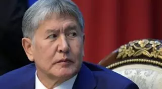 Атамбаев посоветовал несогласным с его политикой уезжать из страны