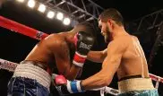 Казахстанский боксер Шарибаев победил колумбийца техническим нокаутом в первом раунде