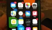 Владельцы iPhone X жалуются на появление зеленой линии на экране