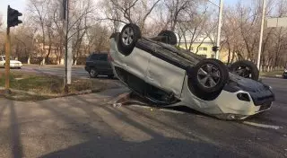 ДТП с перевернутым авто в Алматы: Врачи рассказали о состоянии ребенка