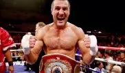 Российский боксер Сергей Ковалев победил украинца и снова стал чемпионом мира