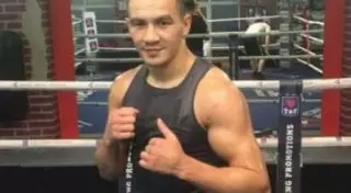 Казахстанский боксер проиграл нокаутом дебютанту