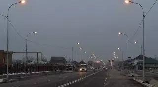 "Раньше ходили в школу через грязь и воду" - в Алматы завершили пробивку улицы Хмельницкого