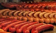 Неожиданную угрозу для любительниц колбас и сосисок назвали ученые