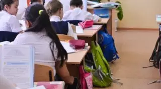 В Астане не стали отменять занятия для старшеклассников второй смены