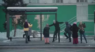 "Лайфхак от холода" сняли на видео алматинцы