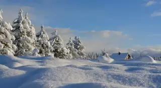 Снегопады и сильный ветер ожидаются в Казахстане