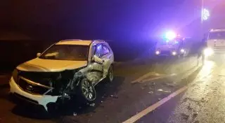 Водитель Mercedes сбежал после ДТП на "встречке" в Алматы