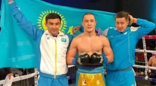 Казахстанец Арман Рысбек нокаутировал американского боксера в первом раунде