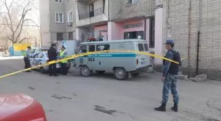 Тело женщины обнаружено около многоэтажки в Уральске