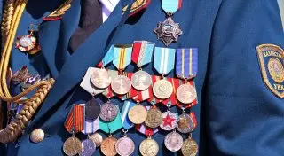 Разницу в выплатах ветеранам к 9 Мая объяснила Абылкасымова