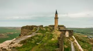 Цитадель древнего государства, бензин за 500 тенге и идеальные дороги. Заметки алматинских автопутешественников