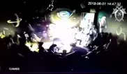 Взрыв во время детского праздника в ТРЦ в Иркутске попал на видео