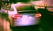 Кроссовер Tesla начал ездить по рельсам в подземном тоннеле