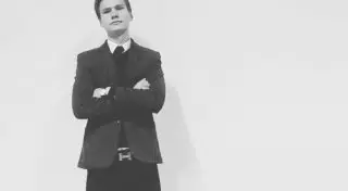 Правила жизни 17-летнего бизнесмена, который управляет строительной компанией и сдает выпускные экзамены