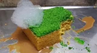 Пепельница, гнилой мандарин и губка для мытья посуды. Кондитер показал десерты, которые вы вряд ли захотите попробовать