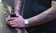 Ученые выяснили, что заставляет людей пробовать и курить вейпы