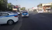 Шымкентских полицейских оштрафовали за парковку во втором ряду
