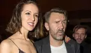 Шнуров официально развелся с Матильдой