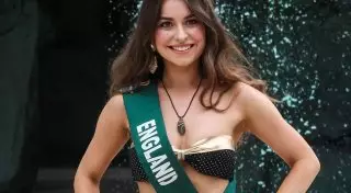 Красивые и умные. Участницы конкурса "Мисс Земля 2018" снялись в пляжной фотосессии