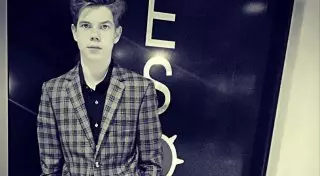 Зарабатываю 160 тысяч в месяц, трачу на это три часа в день. 15-летний казахстанец о том, как начал свое дело