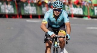 Фото с сайта astanaproteam.kz