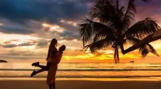 Куда поехать в свадебное путешествие зимой: топ-5 незабываемых мест