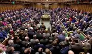Парламент Великобритании отверг план Мэй по Brexit