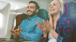 Хлопать или не хлопать - вот в чем вопрос: нужны ли аплодисменты при посадке самолета