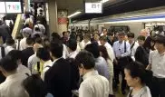 Японцы придумали необычный способ справиться с заторами в час пик