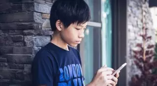 Как обеспечить безопасность подростков в Интернете