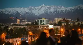 Хоккей, "Евгений Онегин" и "Любовный напиток". Куда сходить в выходные в Астане и Алматы