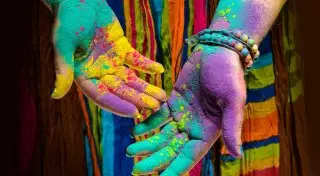 Праздник весны и ярких красок Холи