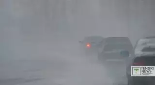 В пяти областях Казахстана закрыли дороги