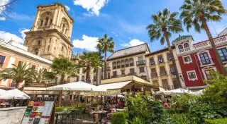 Испанская Гранада: город контрастов, любви и фламенко