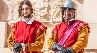 Марафон, тюльпаны и рыцарский парад - куда отправиться в апреле