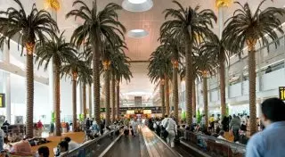 В дубайском аэропорту будут играть диджеи