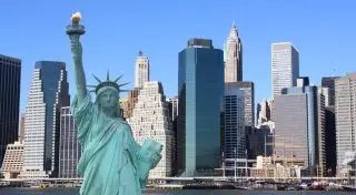 Власти Нью-Йорка хотят запретить постройку стеклянных небоскребов