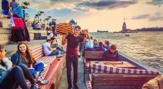 Эксперты сравнили цены на проживание и обеды в самых популярных туристических городах