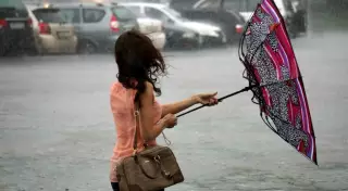 Штормовое предупреждение объявили в трех областях Казахстана