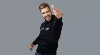 Автор блога "Красава" прилетит в Казахстан и выплатит деньги клиенту Tennisi.kz